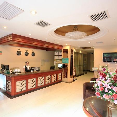 Greentree Inn Shanghai Dongming Road Subway Station Express Hotel Exteriér fotografie