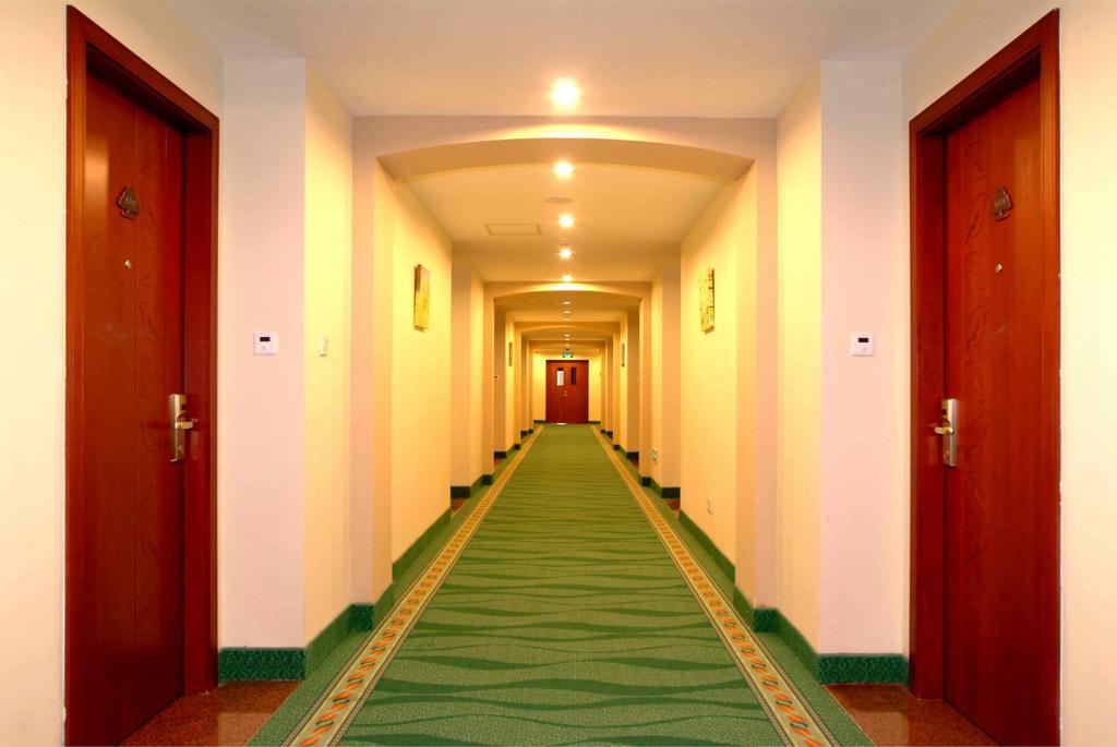 Greentree Inn Shanghai Dongming Road Subway Station Express Hotel Exteriér fotografie