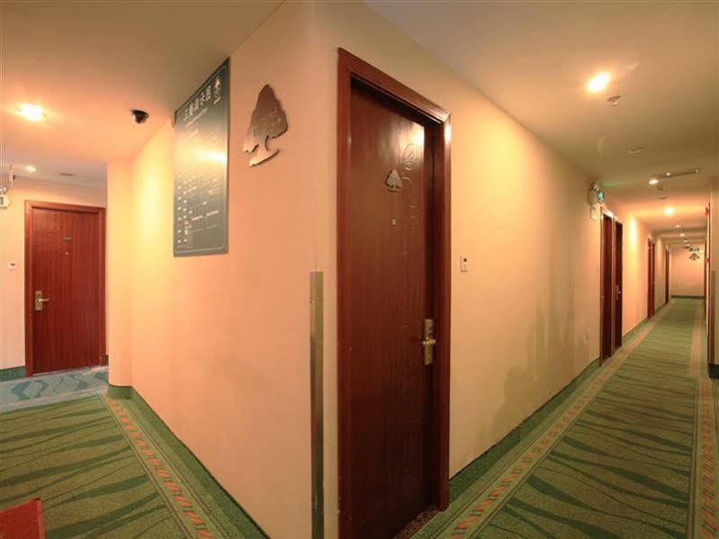 Greentree Inn Shanghai Dongming Road Subway Station Express Hotel Exteriér fotografie